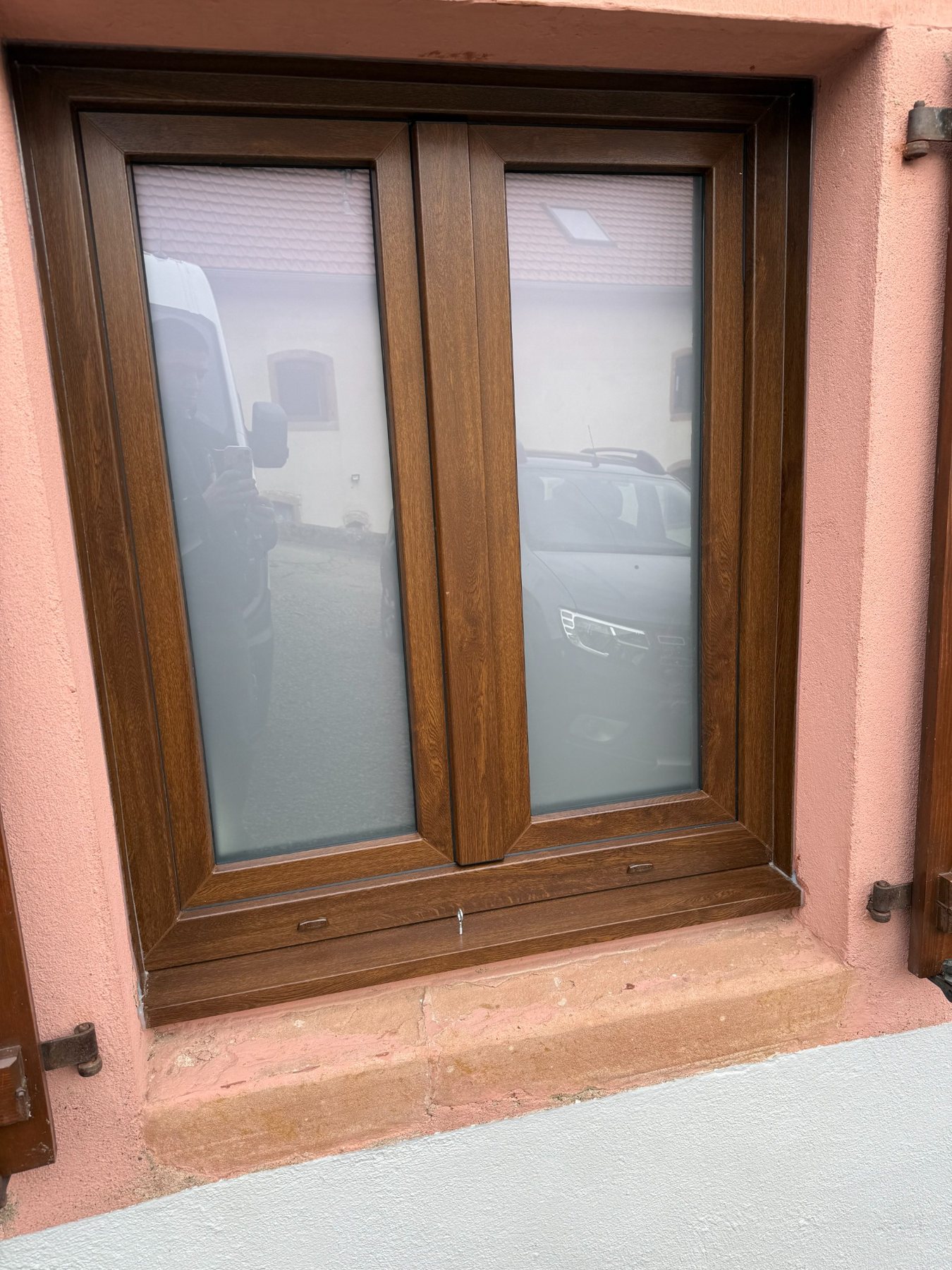 Fenêtre finition bois vue extérieure